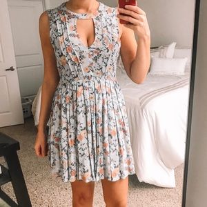 En Crème Light Blue Floral Sundress